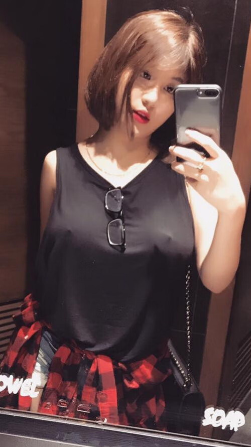 “东安湖体育公园：铁人三项选手的极限挑战，震撼观众”