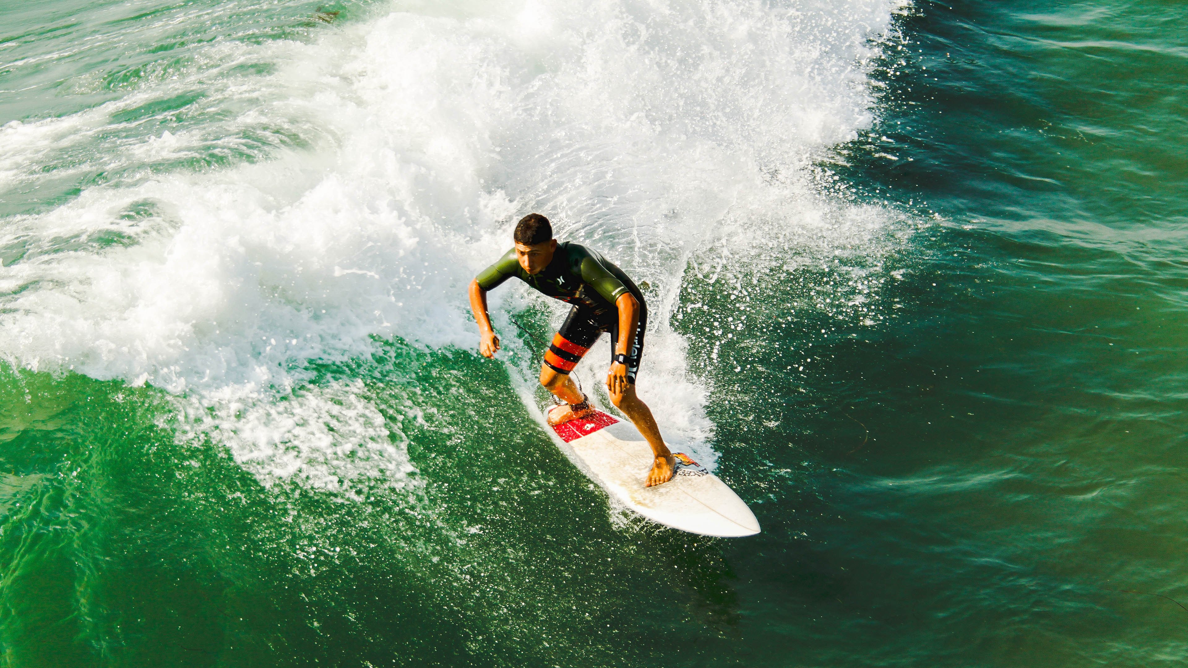 特色篮球节在城市景区举办，结合文化旅游实现多维度推广，篮球文化节海报
